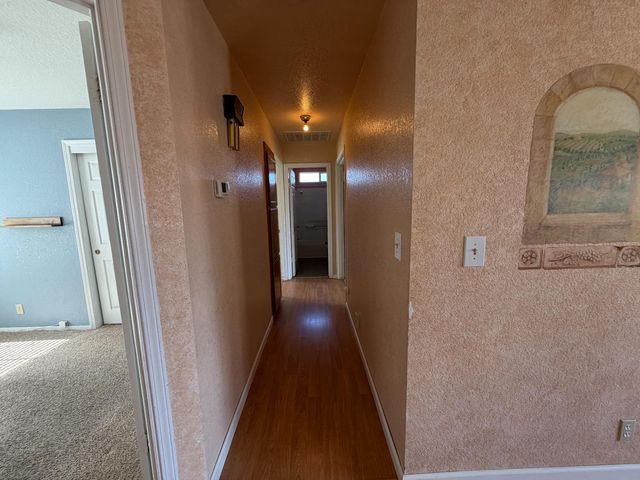 7501 Vixen Ct, Hughson, CA 95326