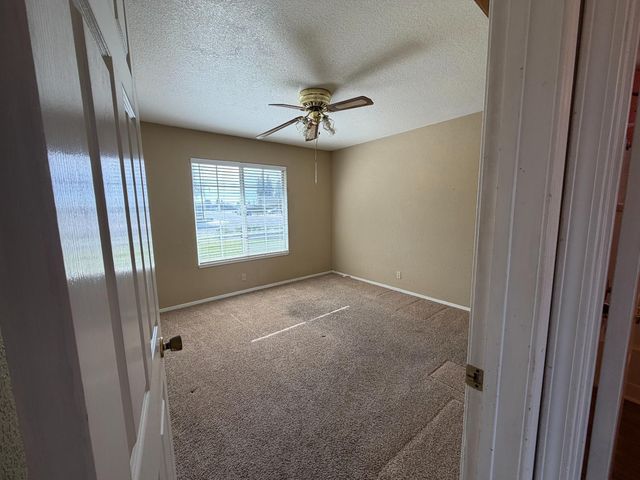 7501 Vixen Ct, Hughson, CA 95326