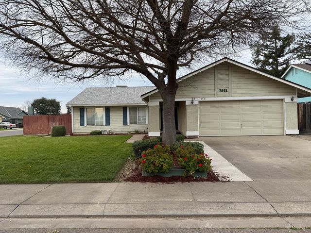7501 Vixen Ct, Hughson, CA 95326