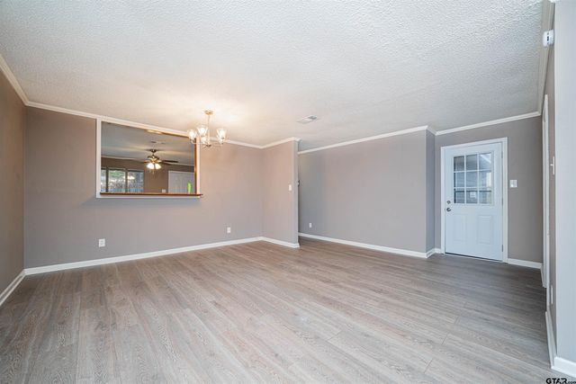 2802 Granite Dr, Longview, TX 75604