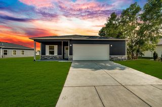 225 Lakeside Dr, Cheney, KS 67025