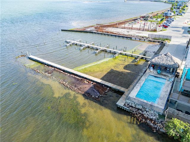 134 Laguna Village Dr, Corpus Christi, TX 78418