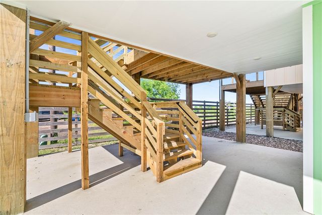 134 Laguna Village Dr, Corpus Christi, TX 78418