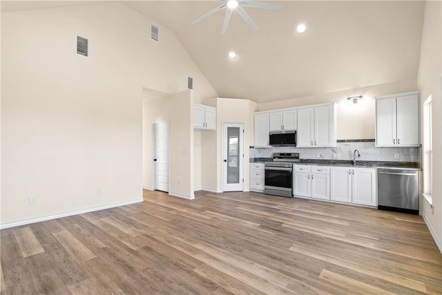 134 Laguna Village Dr, Corpus Christi, TX 78418