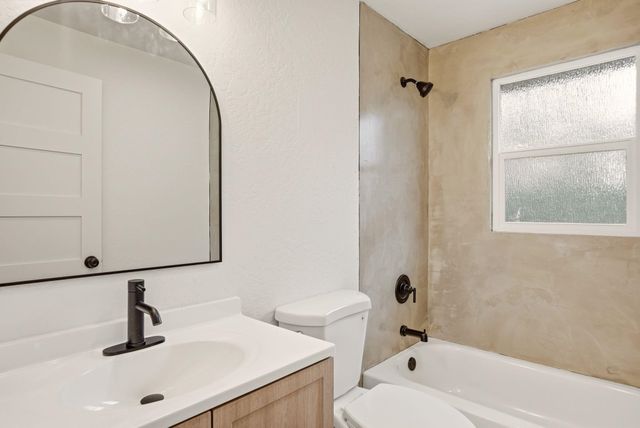 8309 E knox Ave, Spokane Valley, WA 99212