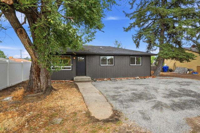 8309 E knox Ave, Spokane Valley, WA 99212