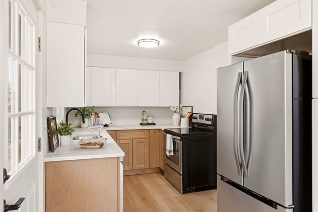 8309 E knox Ave, Spokane Valley, WA 99212