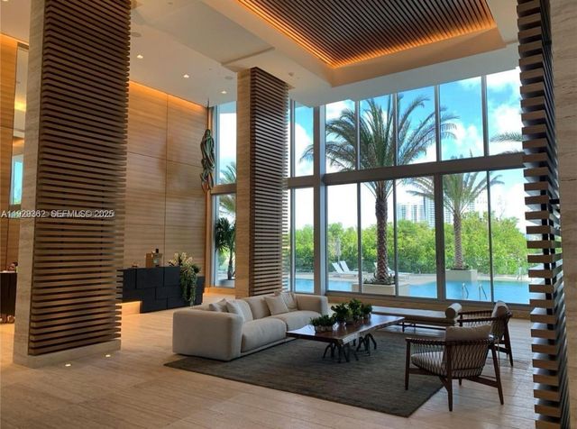 16385 Biscayne Blvd 301, North Miami Beach, FL 33160