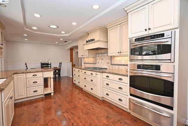 319 Pearl Dr, Livermore, CA 94550