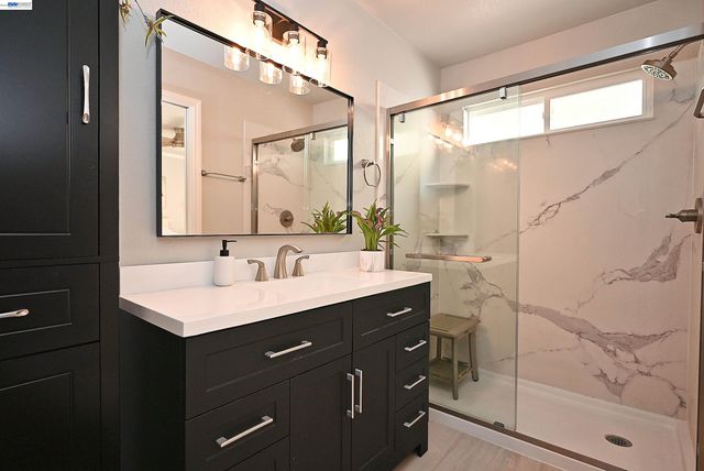 319 Pearl Dr, Livermore, CA 94550