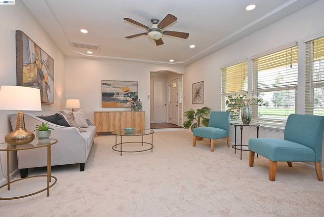 319 Pearl Dr, Livermore, CA 94550