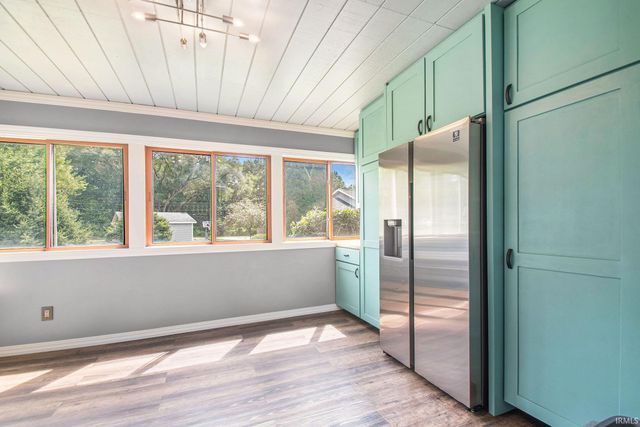 21330 Echo Lane, Bristol, IN 46507