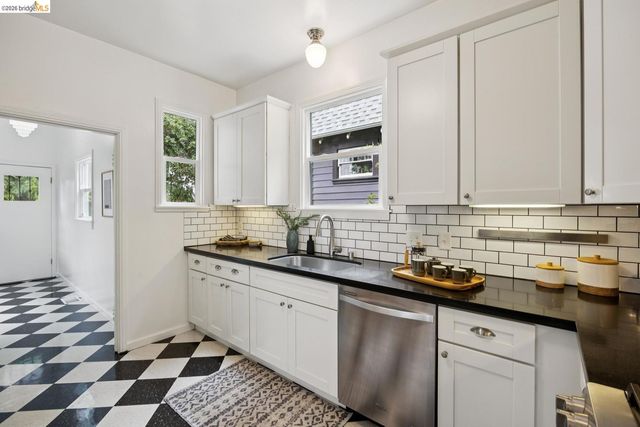 1357 E 25th ST, Oakland, CA 94606