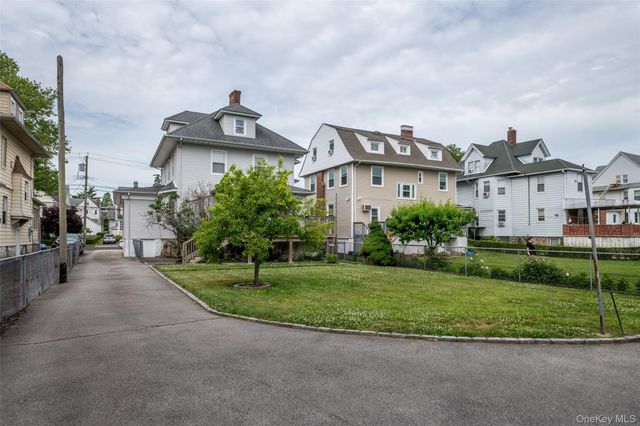 68 Leland Avenue, New Rochelle, NY 10805