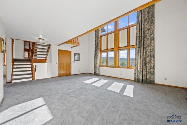 330 FAIRWAY DR, Spearfish, SD 57783