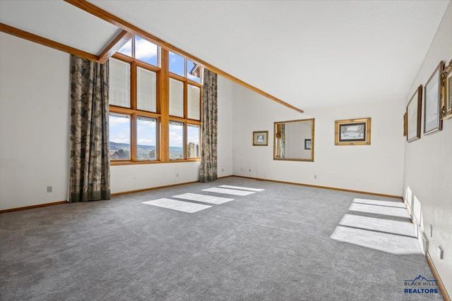 330 FAIRWAY DR, Spearfish, SD 57783