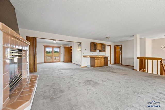 330 FAIRWAY DR, Spearfish, SD 57783