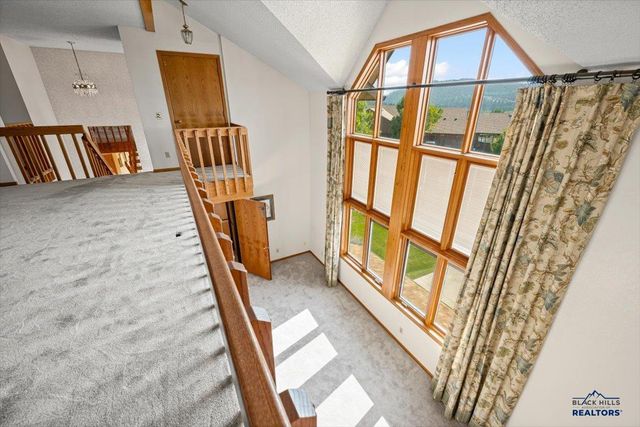 330 FAIRWAY DR, Spearfish, SD 57783