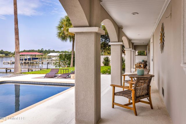 15621 Rue Dauphine Circle, Biloxi, MS 39532