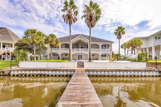 15621 Rue Dauphine Circle, Biloxi, MS 39532