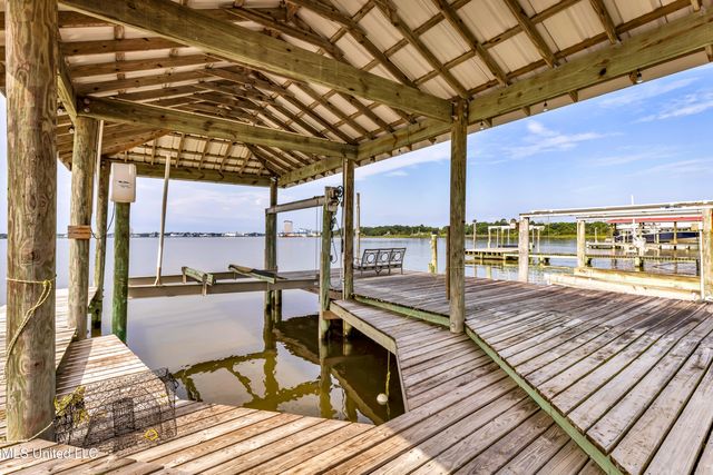 15621 Rue Dauphine Circle, Biloxi, MS 39532