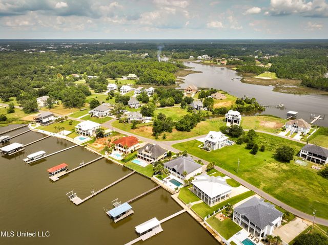 15621 Rue Dauphine Circle, Biloxi, MS 39532