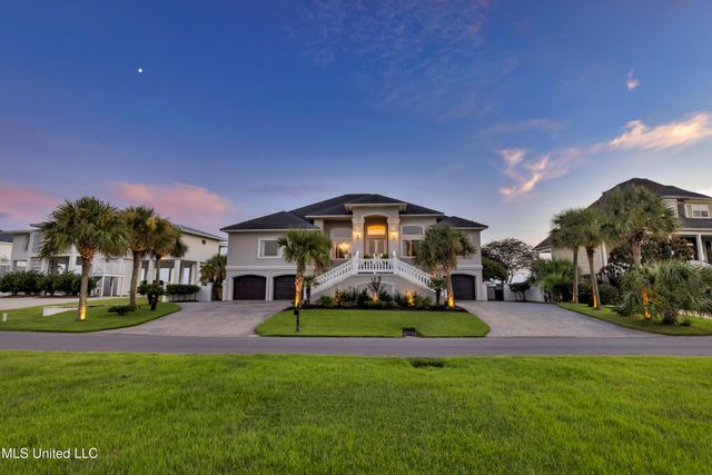 15621 Rue Dauphine Circle, Biloxi, MS 39532