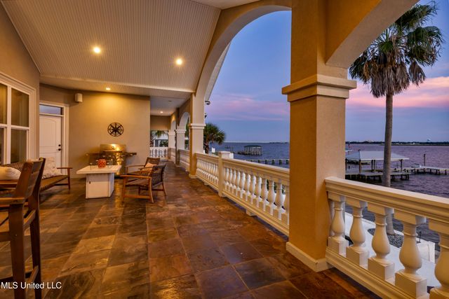 15621 Rue Dauphine Circle, Biloxi, MS 39532