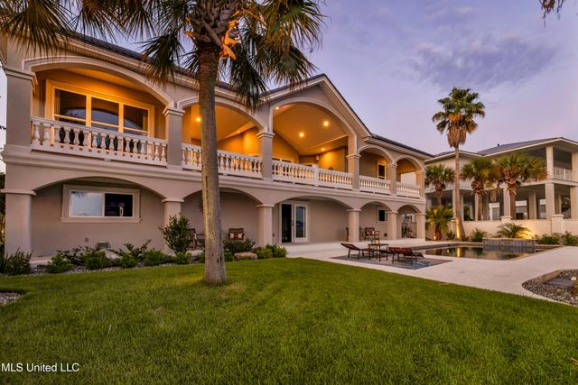 15621 Rue Dauphine Circle, Biloxi, MS 39532