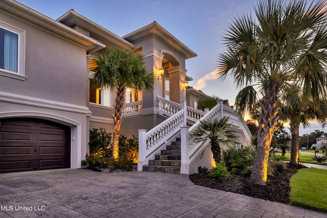 15621 Rue Dauphine Circle, Biloxi, MS 39532