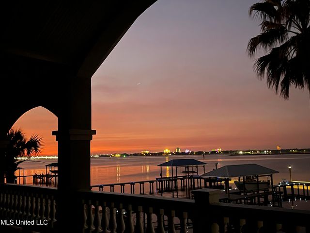 15621 Rue Dauphine Circle, Biloxi, MS 39532