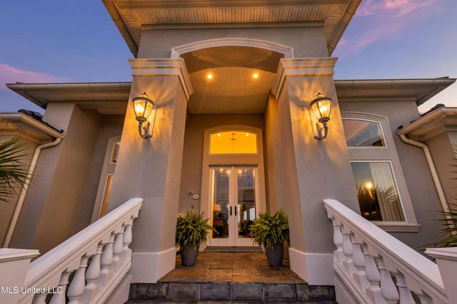 15621 Rue Dauphine Circle, Biloxi, MS 39532