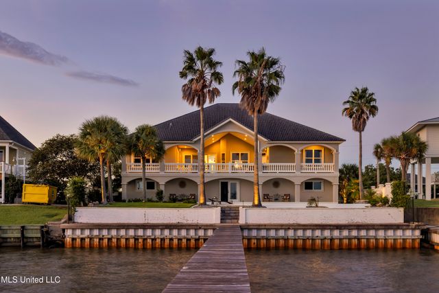 15621 Rue Dauphine Circle, Biloxi, MS 39532