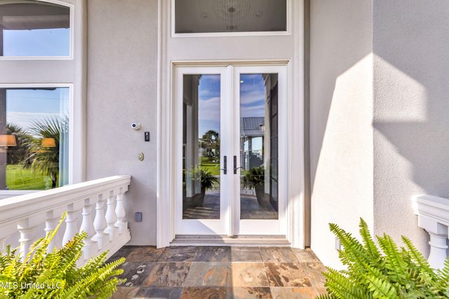 15621 Rue Dauphine Circle, Biloxi, MS 39532