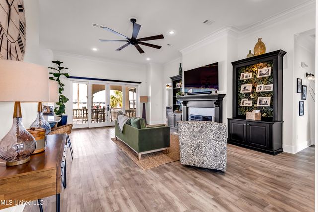 15621 Rue Dauphine Circle, Biloxi, MS 39532