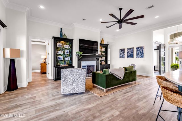 15621 Rue Dauphine Circle, Biloxi, MS 39532