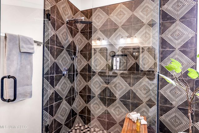 15621 Rue Dauphine Circle, Biloxi, MS 39532