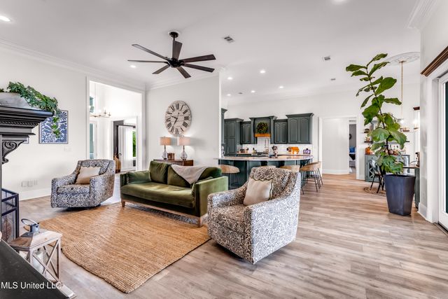15621 Rue Dauphine Circle, Biloxi, MS 39532