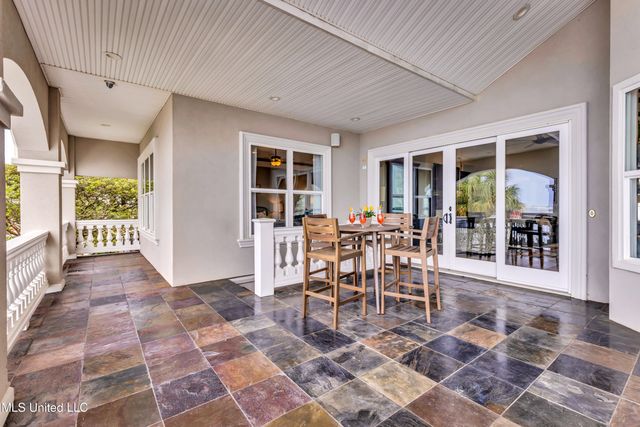 15621 Rue Dauphine Circle, Biloxi, MS 39532