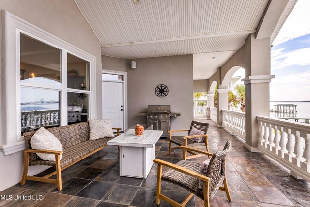 15621 Rue Dauphine Circle, Biloxi, MS 39532