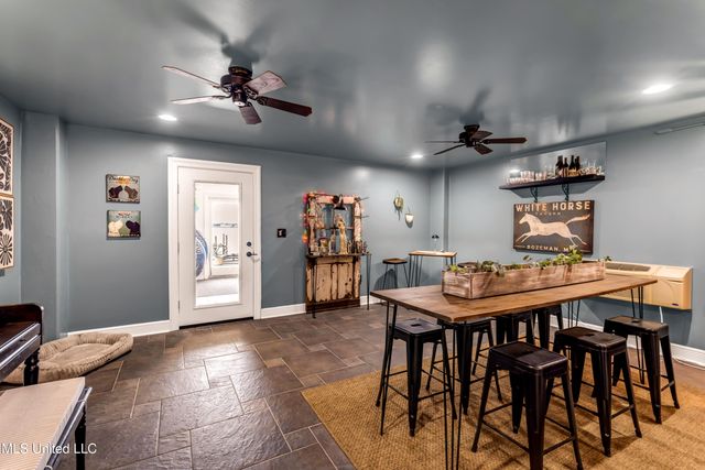 15621 Rue Dauphine Circle, Biloxi, MS 39532