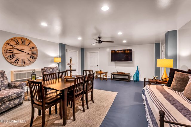 15621 Rue Dauphine Circle, Biloxi, MS 39532