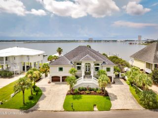 15621 Rue Dauphine Circle, Biloxi, MS 39532