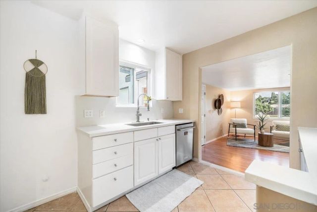 1015 Gamble Ln, Escondido, CA 92029