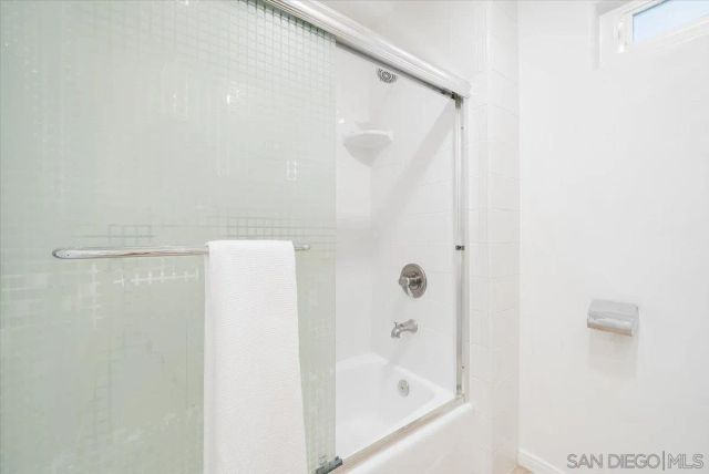 1015 Gamble Ln, Escondido, CA 92029