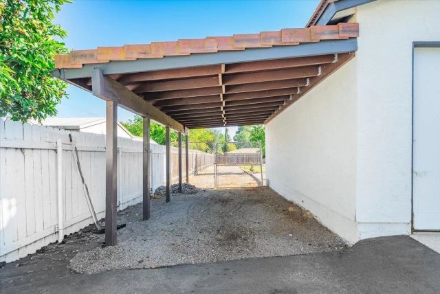1015 Gamble Ln, Escondido, CA 92029