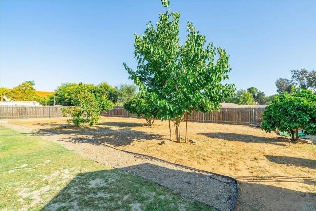 1015 Gamble Ln, Escondido, CA 92029