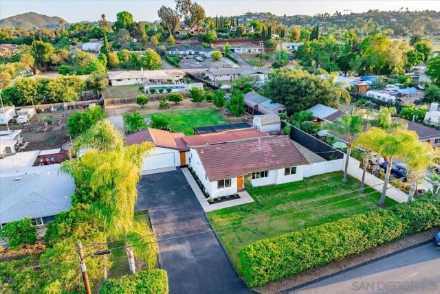 1015 Gamble Ln, Escondido, CA 92029