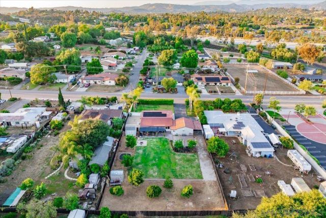 1015 Gamble Ln, Escondido, CA 92029