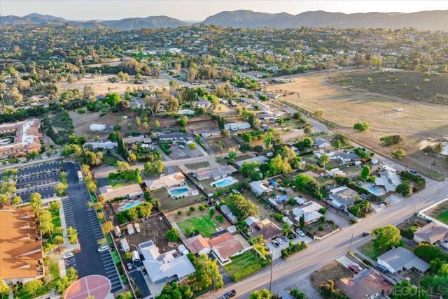 1015 Gamble Ln, Escondido, CA 92029